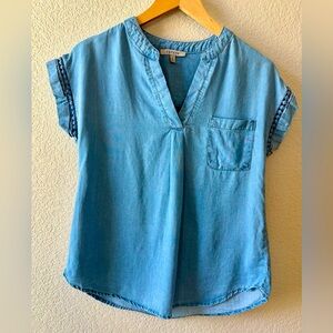 Papaya Light Blue Denim Blouse Women’s Size S